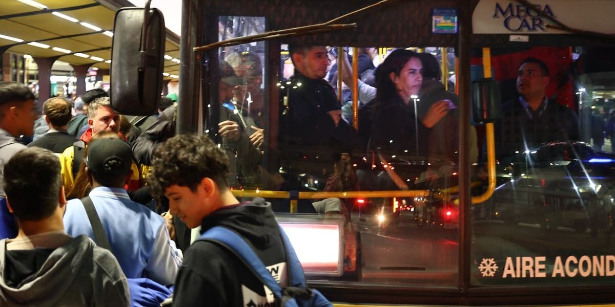 el-transporte-publico-en-medio-d